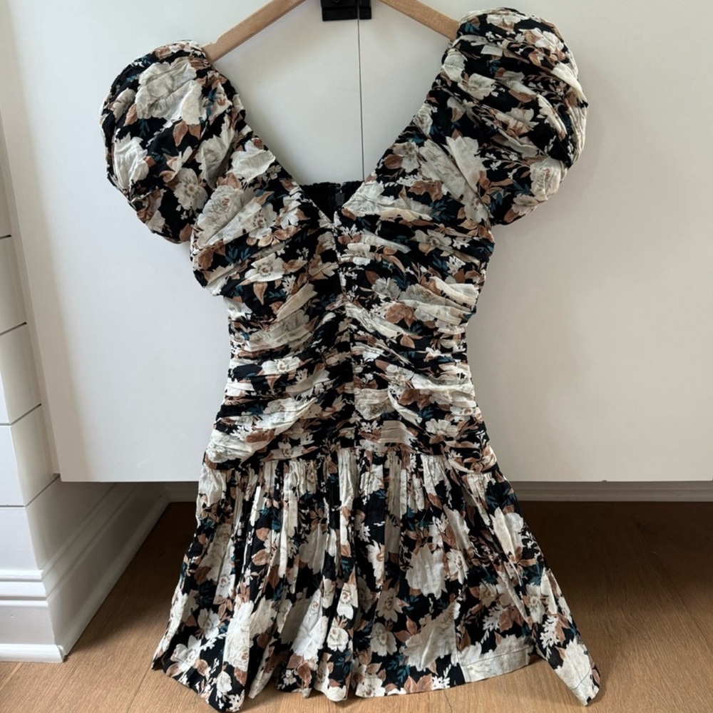 Abercrombie & Fitch Drama puff sleeve Ruched Mini dress.